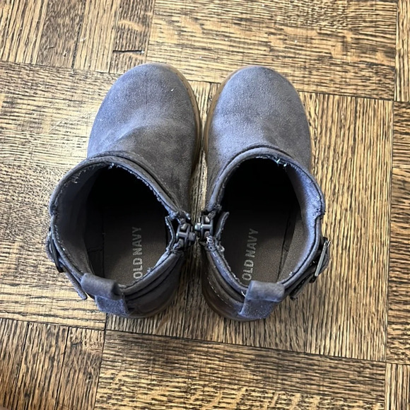 OLD NAVY Baby Boots - Picture 5 of 6